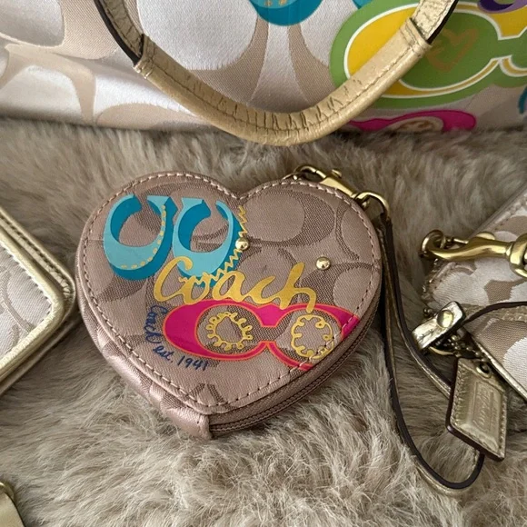 Coach poppy bundle Tote with Colorful Accents - Picture 3 of 6